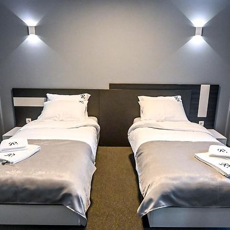 Respect034 Aparthotel อารันเยโลวัคส์ ภายนอก รูปภาพ